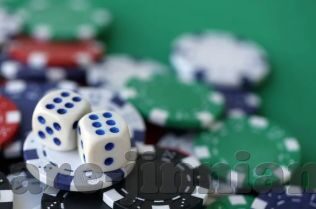棋牌游戏平台水果机-棋牌游戏平台中的水果机，乐趣与规则的平衡